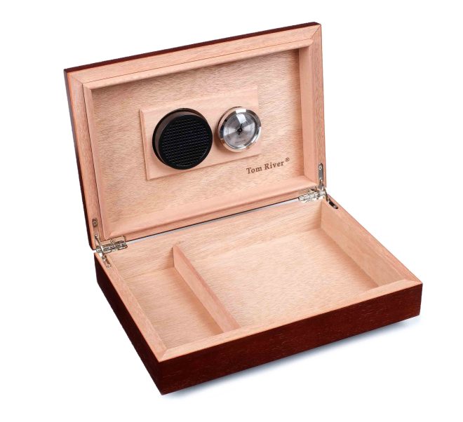 Хьюмидор Tom River на 25 сигар, Орех 561-120 preview