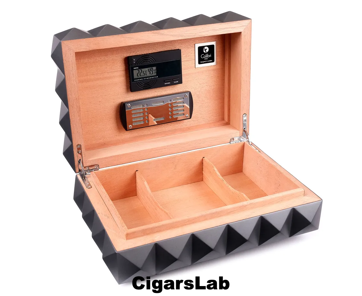 Хьюмидор Colibri Quasar на 40 сигар, Серый лак Gunmetal preview