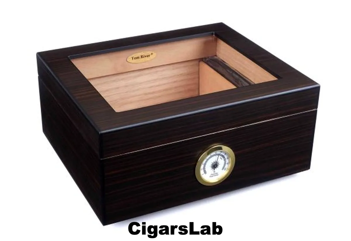Хьюмидор Tom River на 40 сигар со стеклом, Макассар 561-240